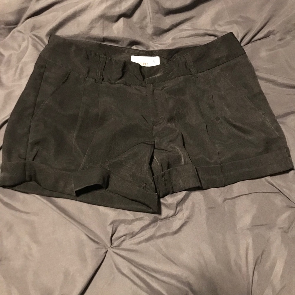 Old Navy cuffed bottom shorts